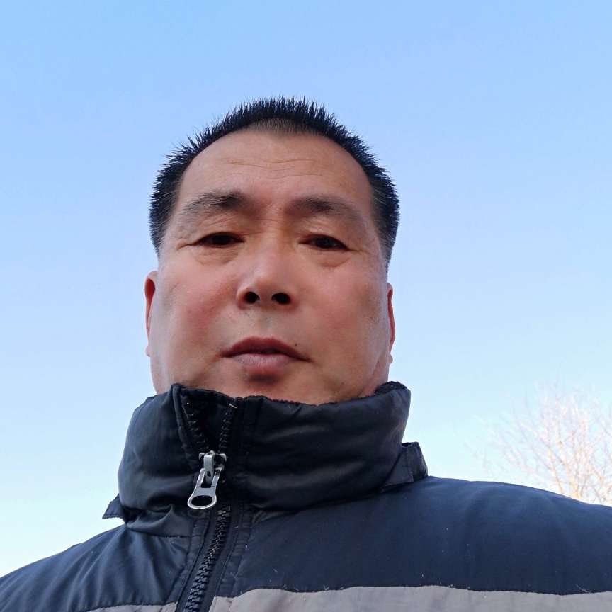 跳跳糖闻害羞的照片