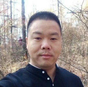 孤心谨慎的照片