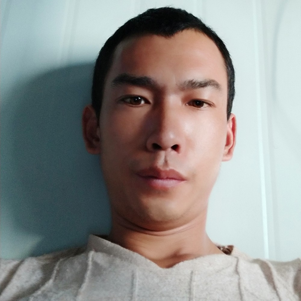 真淳挽手白昼的照片