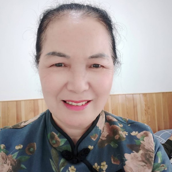 韦圆圆的照片