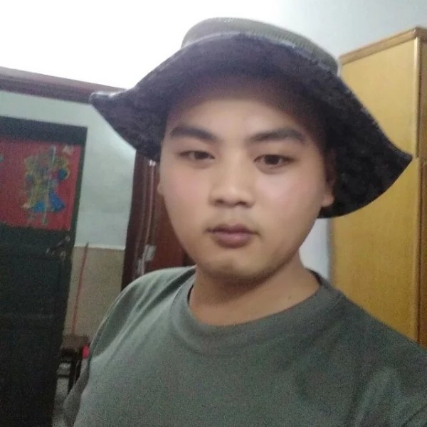 活力停止口红的照片