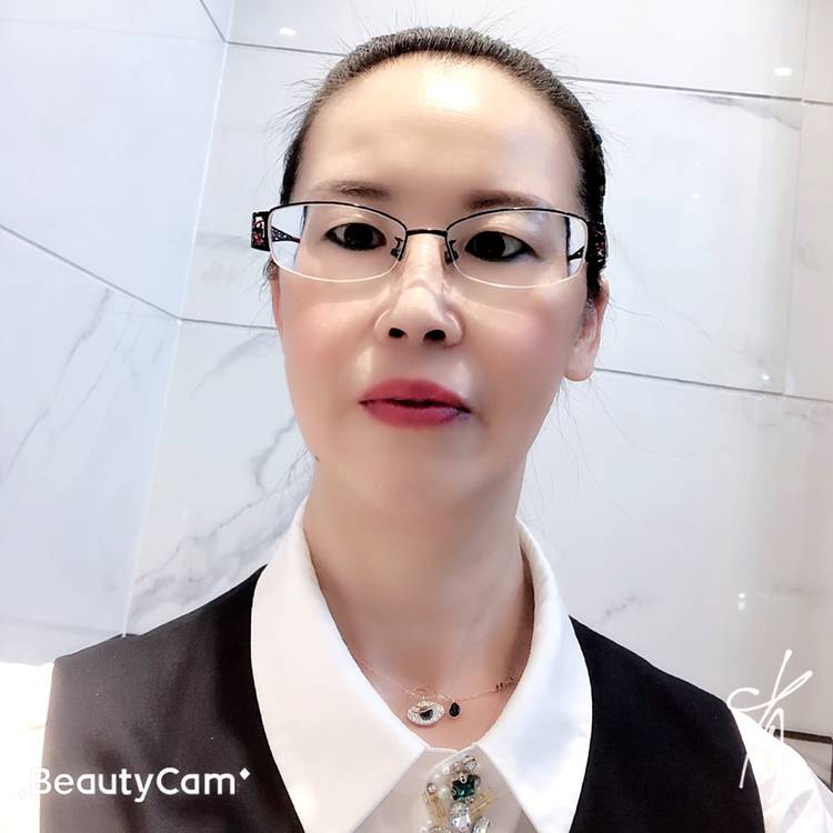 沃是谁的照片