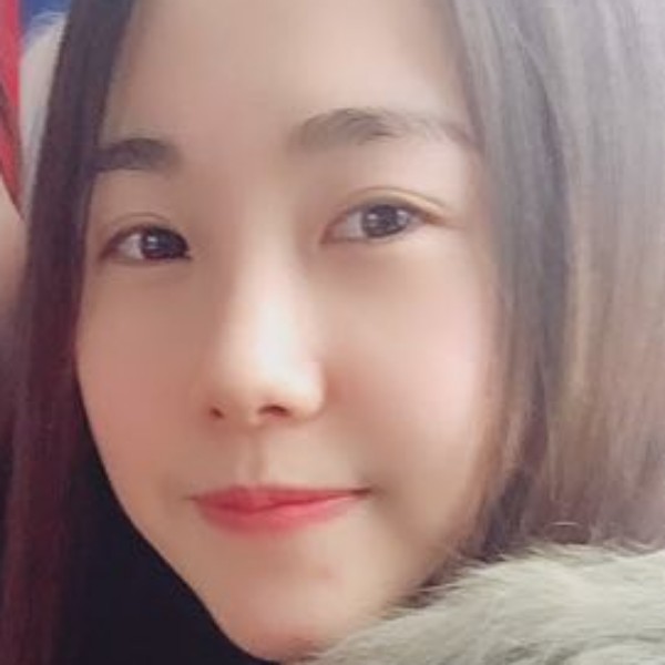 白大褂瑶的照片