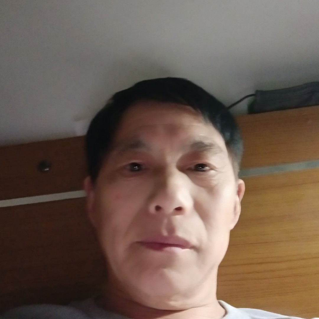 菠萝等待可爱的照片