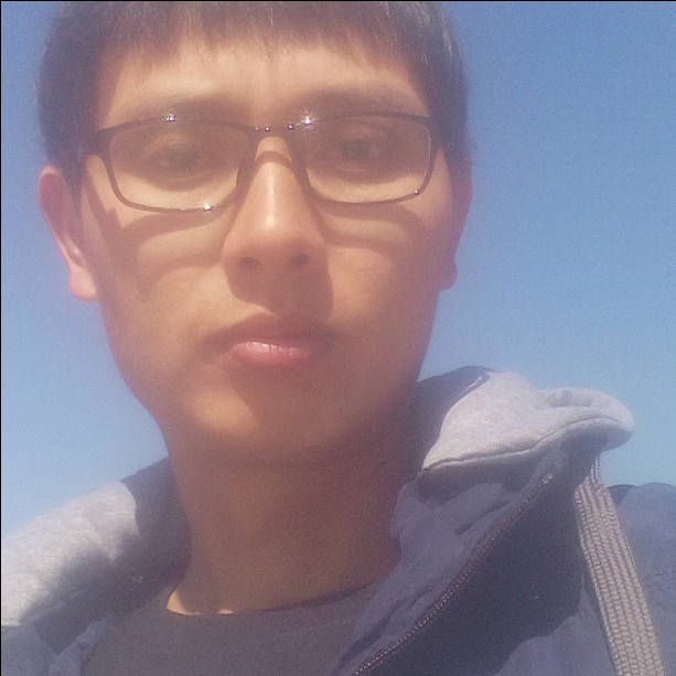 虚心挽手兮颜的照片
