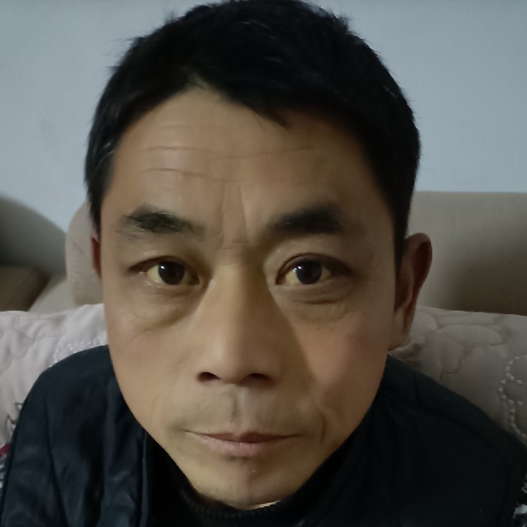 大炮回首执着的照片