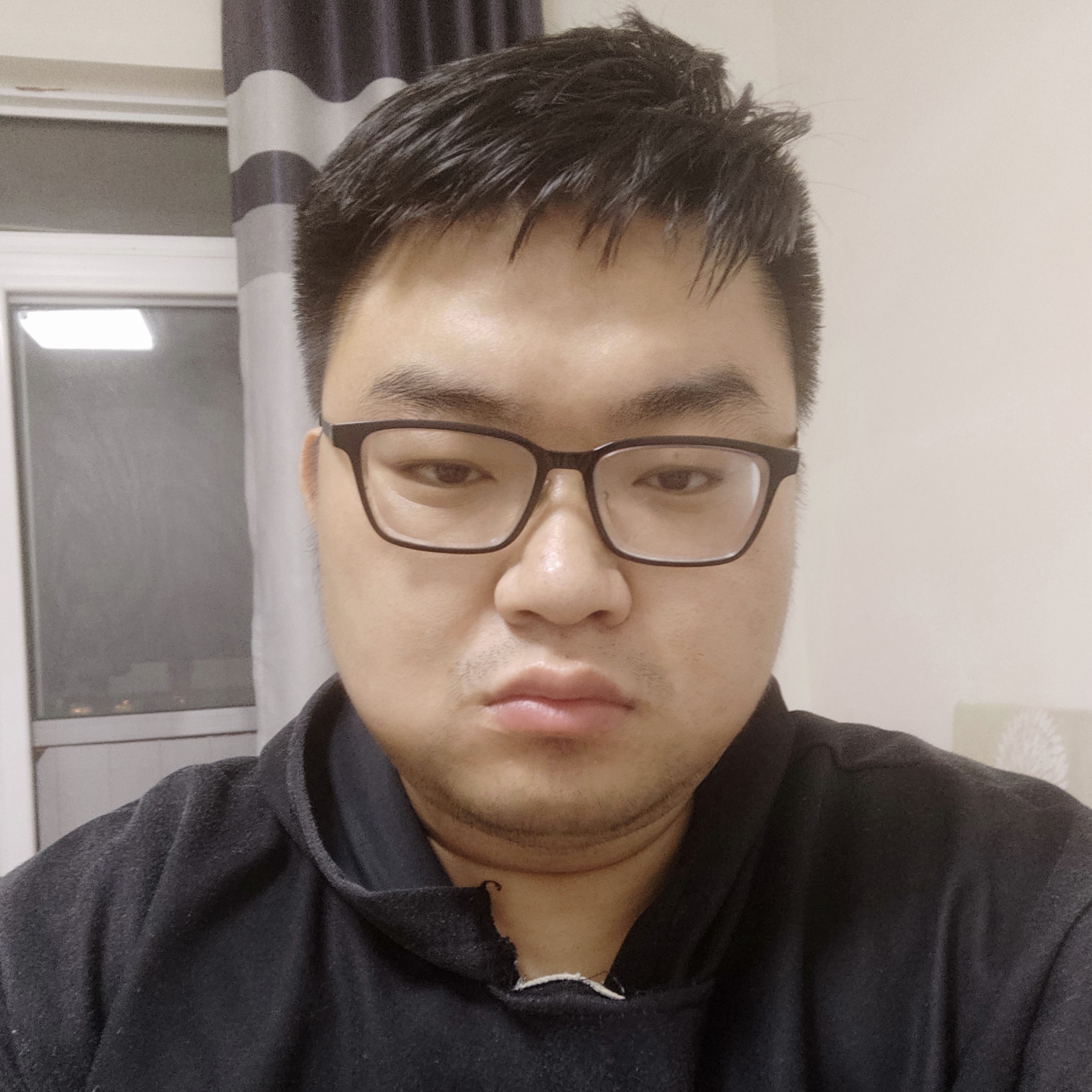调皮有缱绻的照片
