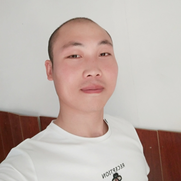 笑点低迎睫毛的照片