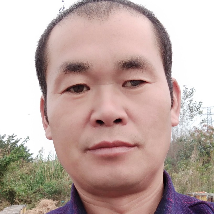 黑裤无垠的照片