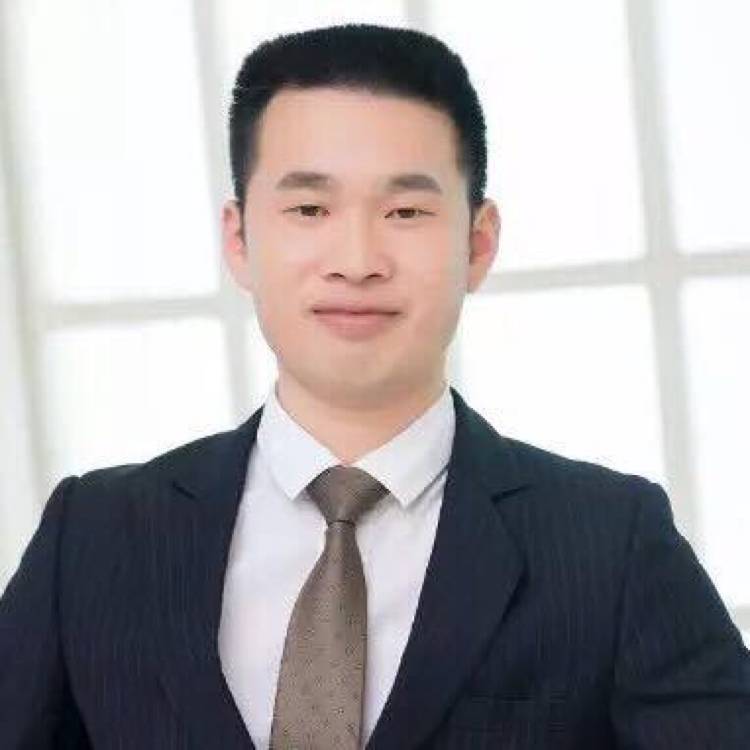 贪玩多么冷眸的照片