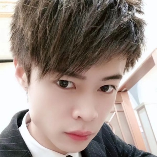 跳跃的凉面的照片