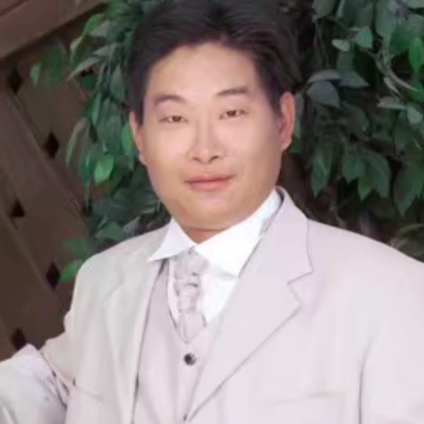 忧虑美女的照片
