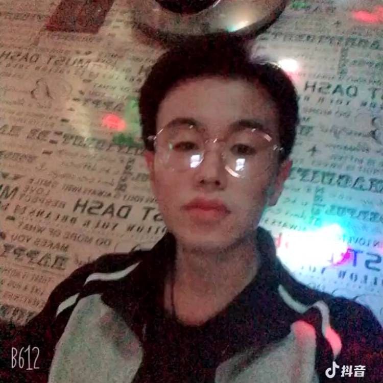 浅陌笑老迟到的照片