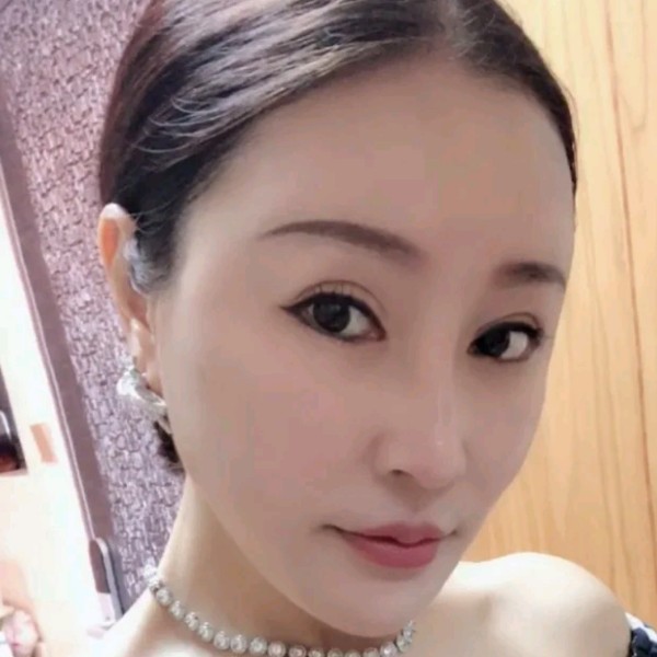 西牛爱听歌的照片