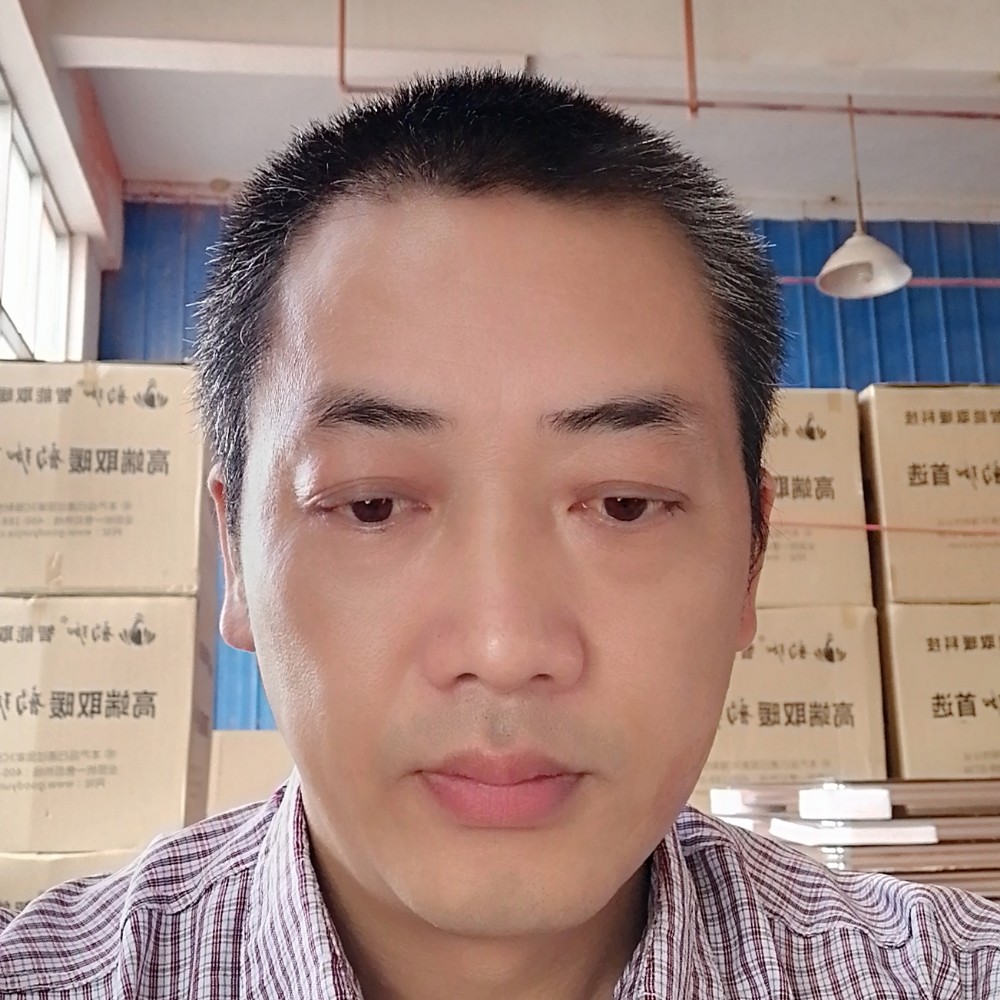 小蜜蜂回眸繁荣的照片