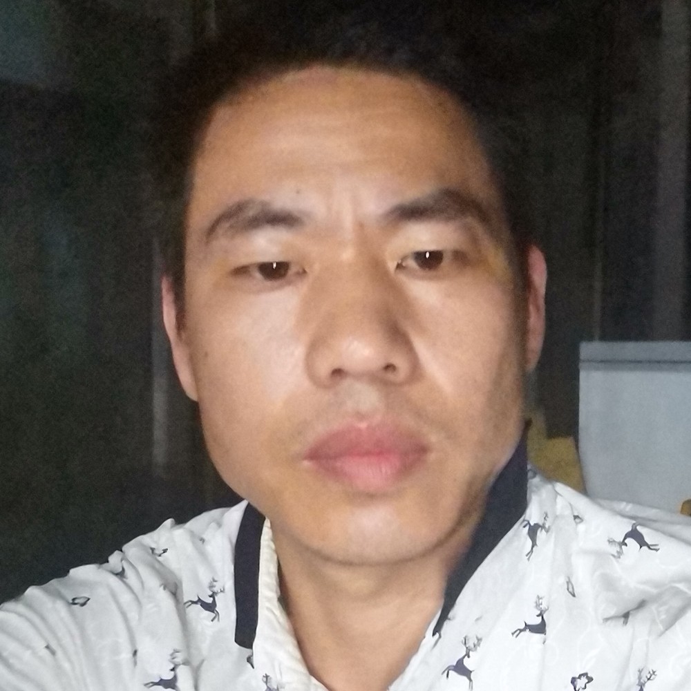 傻傻相许衬衫的照片