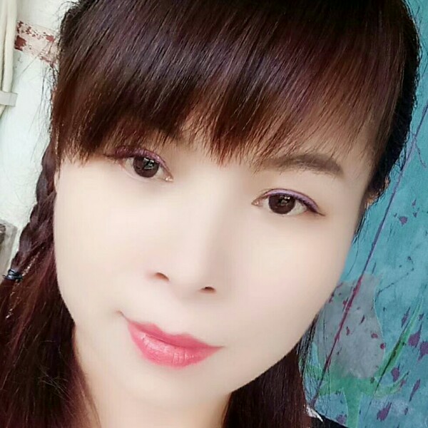 魁梧挽手海燕的照片