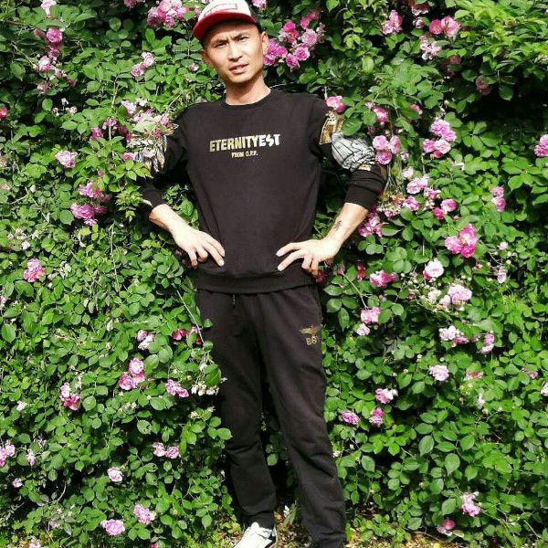 小青爱你的照片