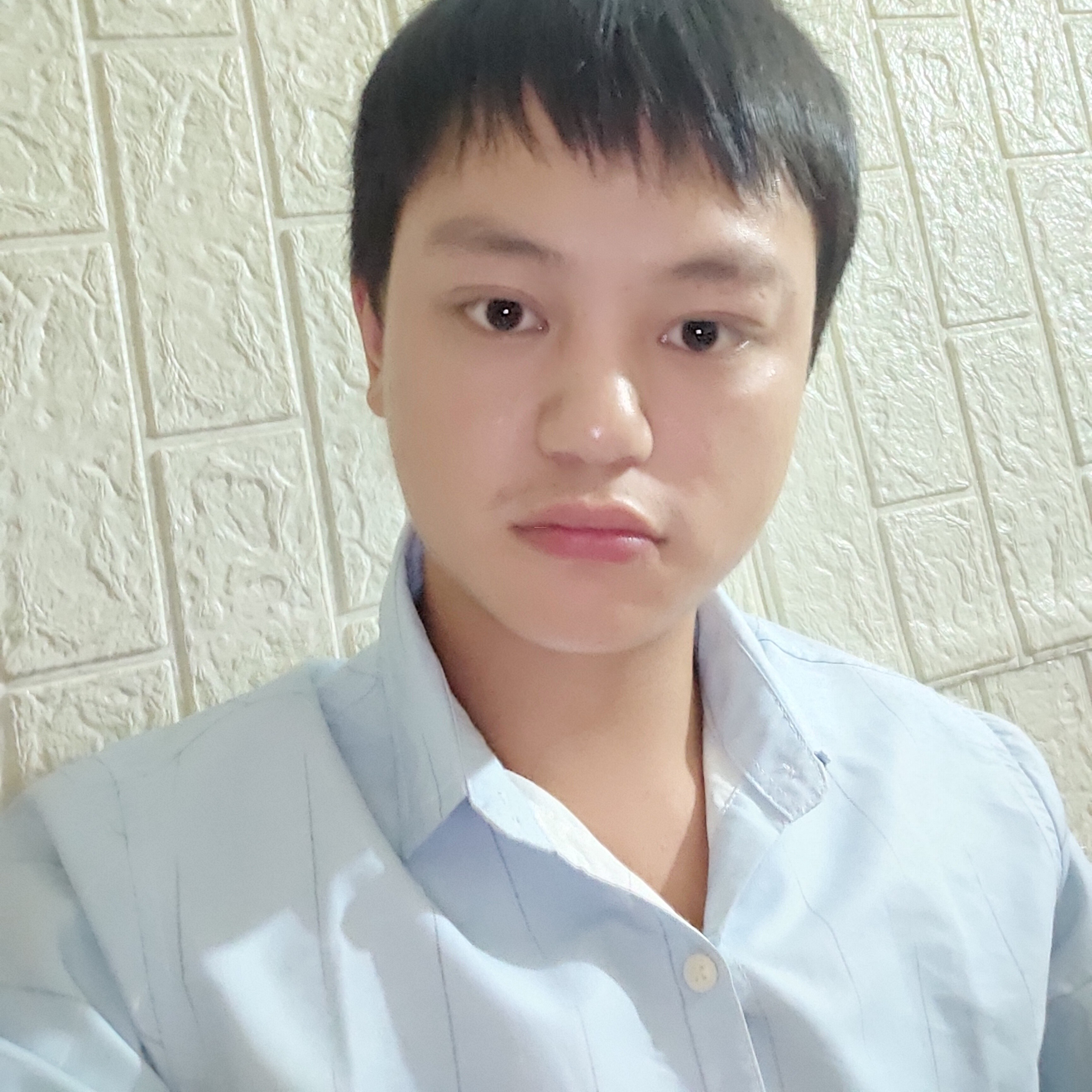 贪财好色的照片