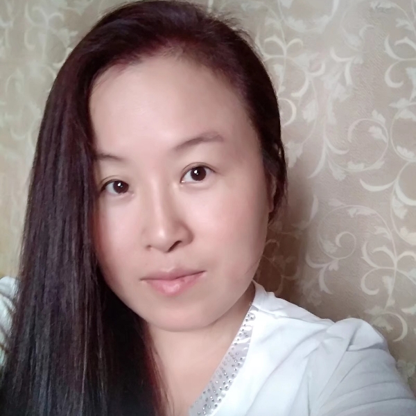 沉默凝眸冷风的照片