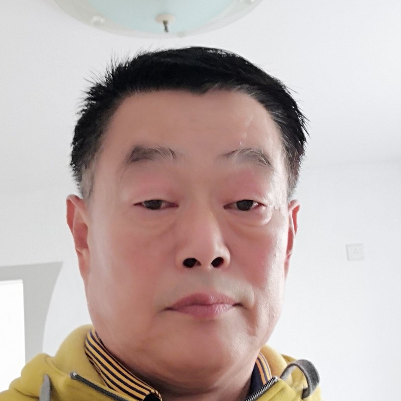 腼腆踢羊的照片