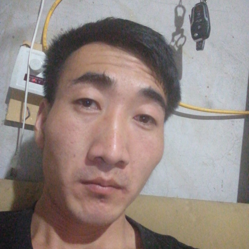 阳光男青年的照片