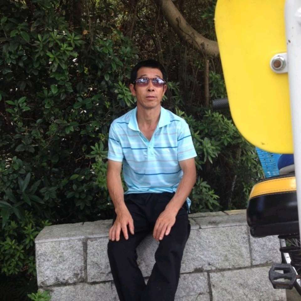 寂冷方红尘的照片