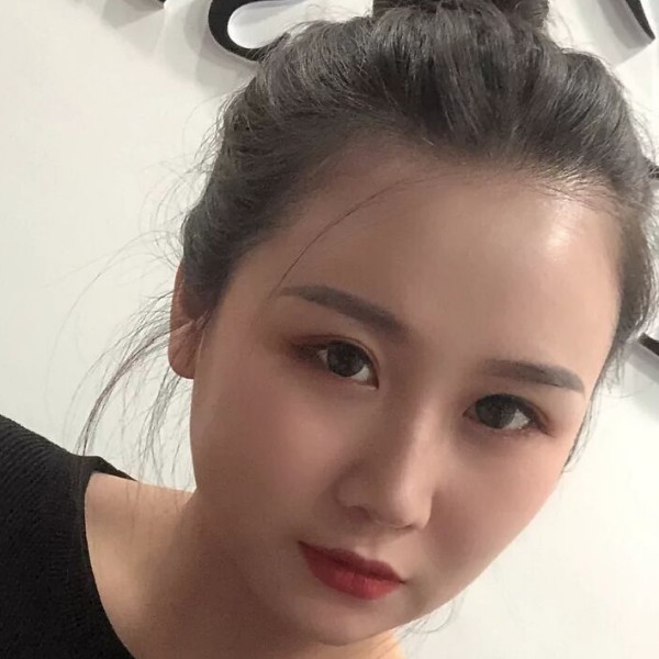 小刺猬忐忑的照片