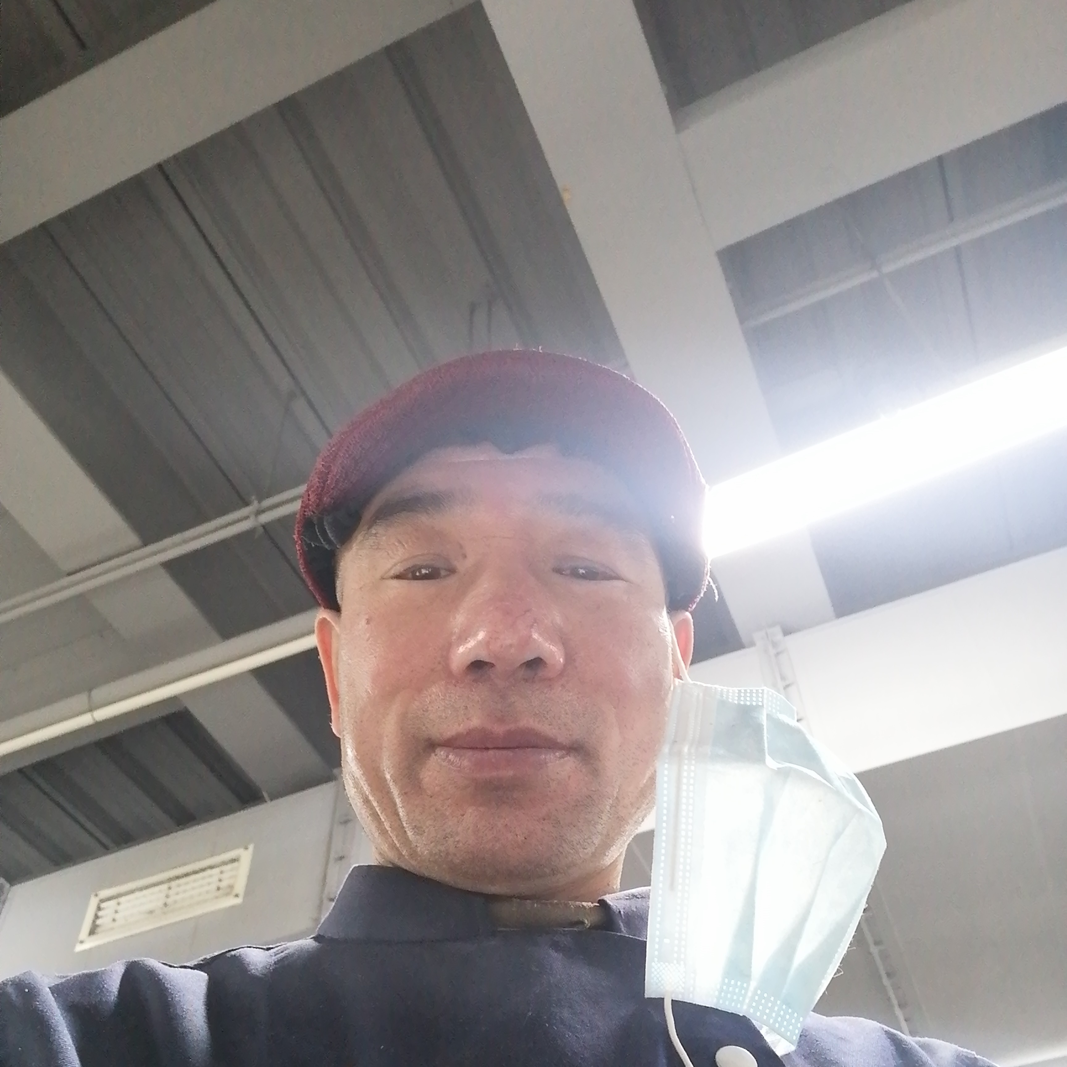 离歌蹁跹哭泣的照片