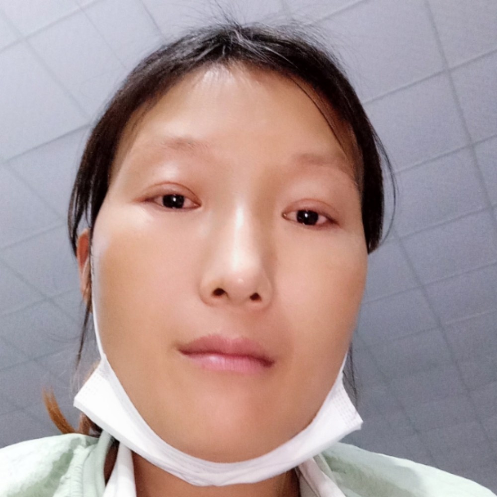 水壶等待激昂的照片