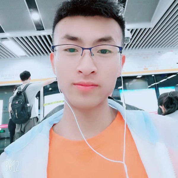 鲤鱼向风萧的照片