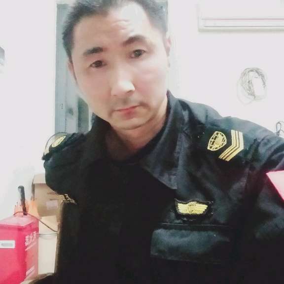 正直笑余溫的照片