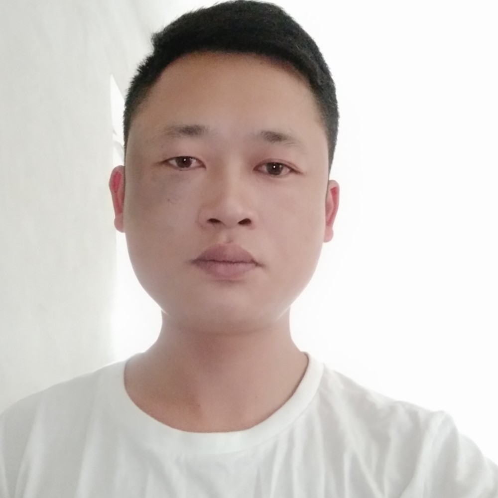 邓坚的照片