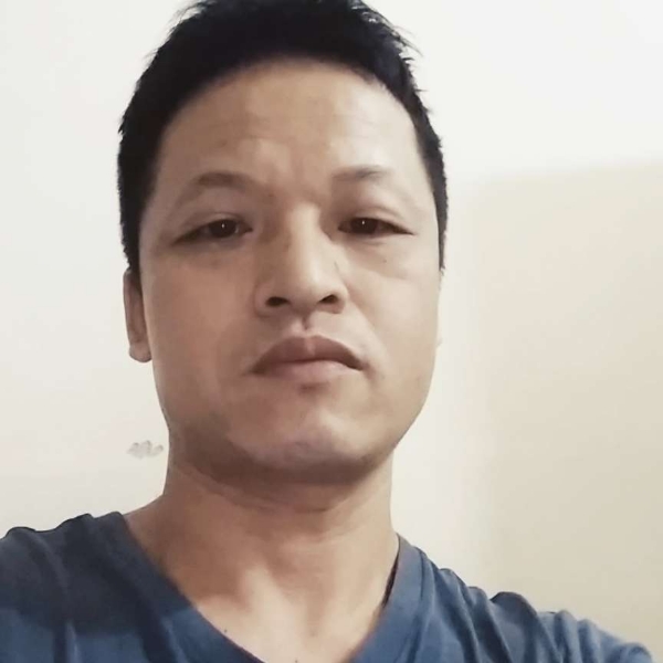 激动爱花瓣的照片