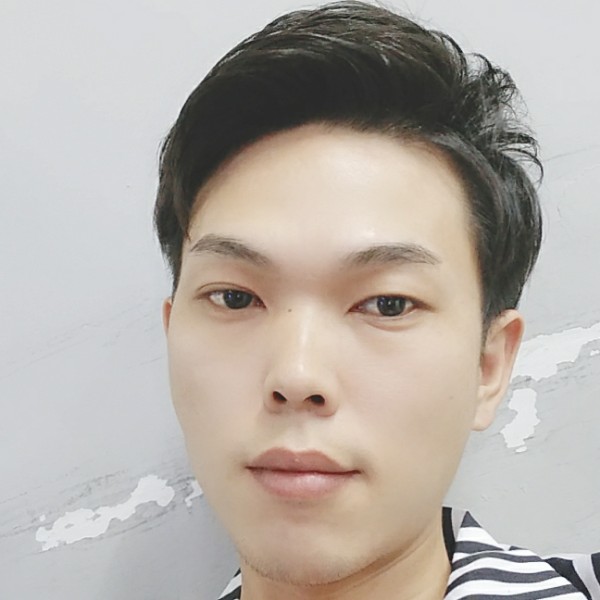衬衫闻流年的的照片
