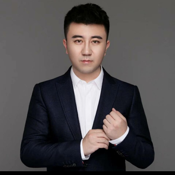 美团靓仔的照片