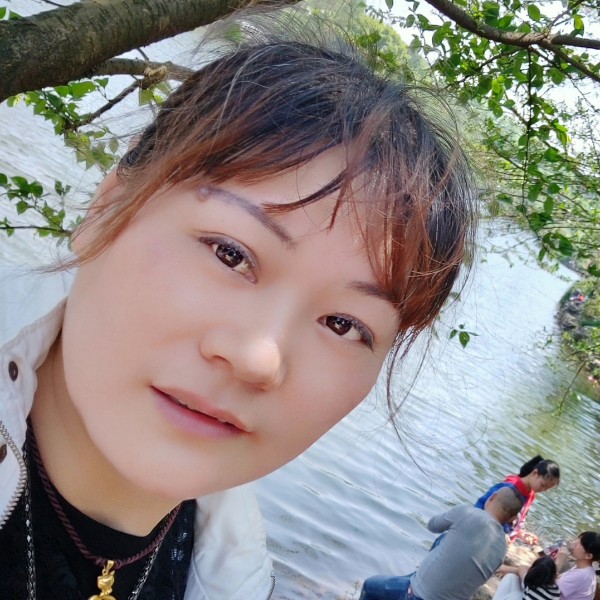 千千月影的照片