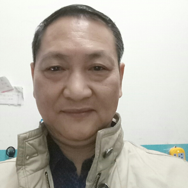 忧心的过客的照片