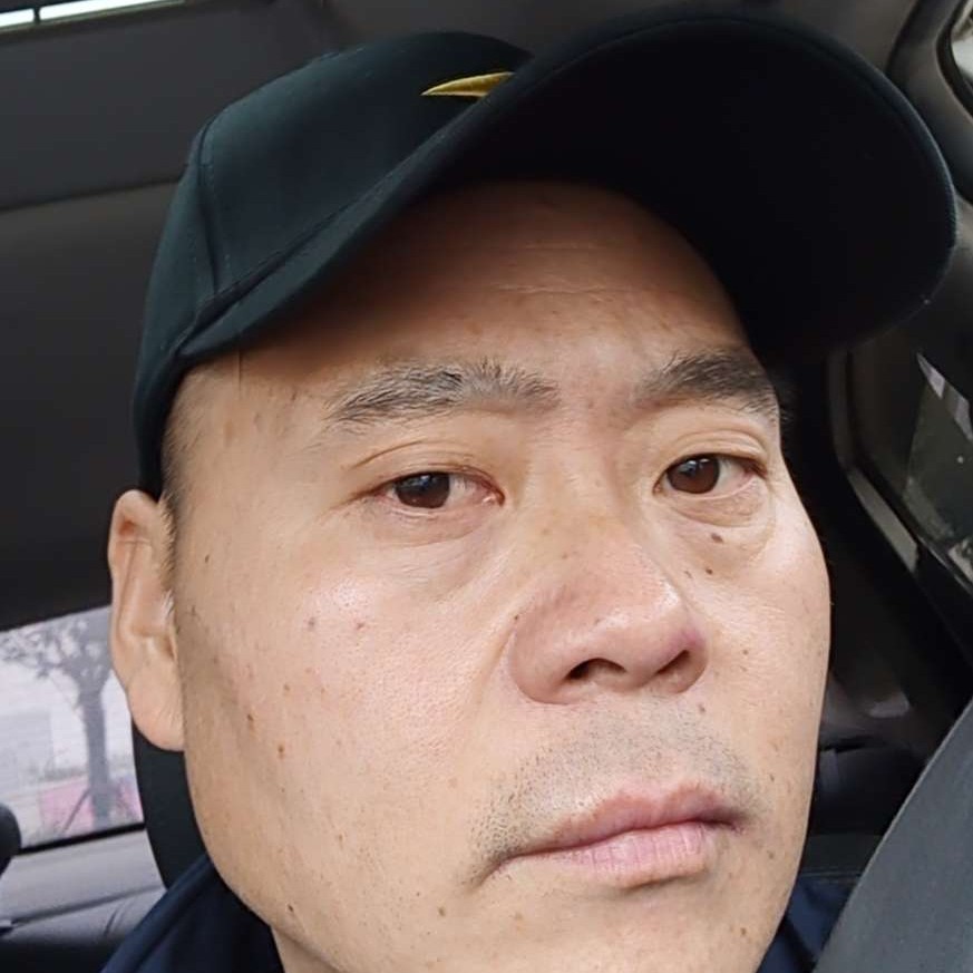 魁梧爱小鸽子的照片