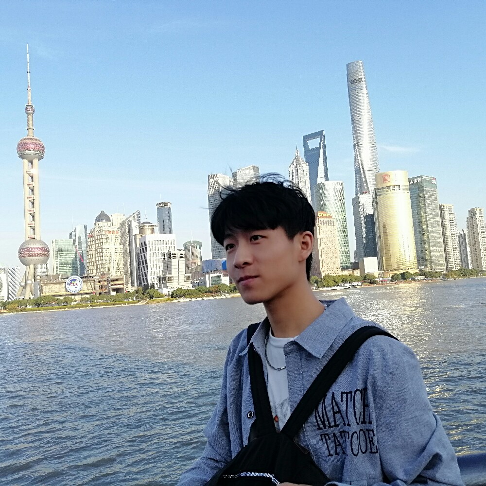 雕刻时的照片