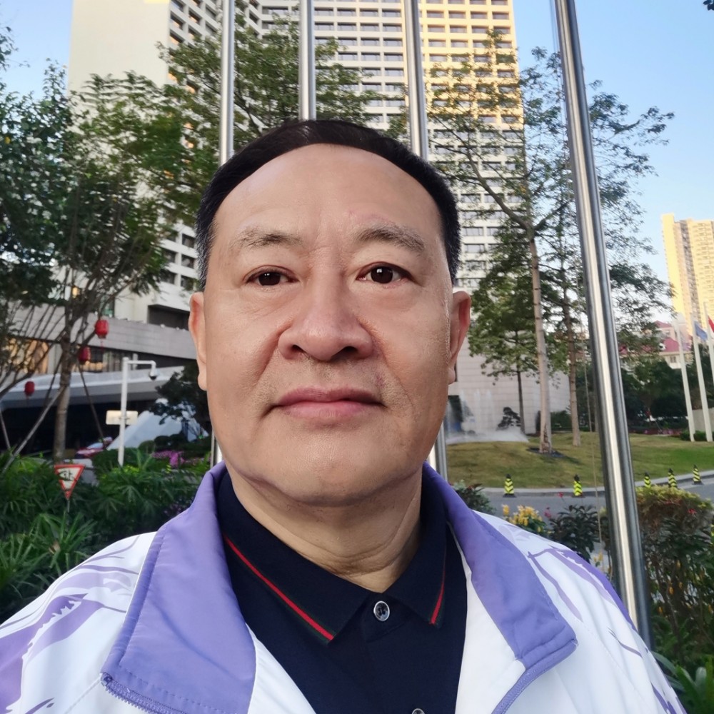 山悦的照片