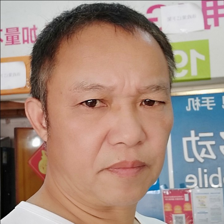 撕裂的风影的照片