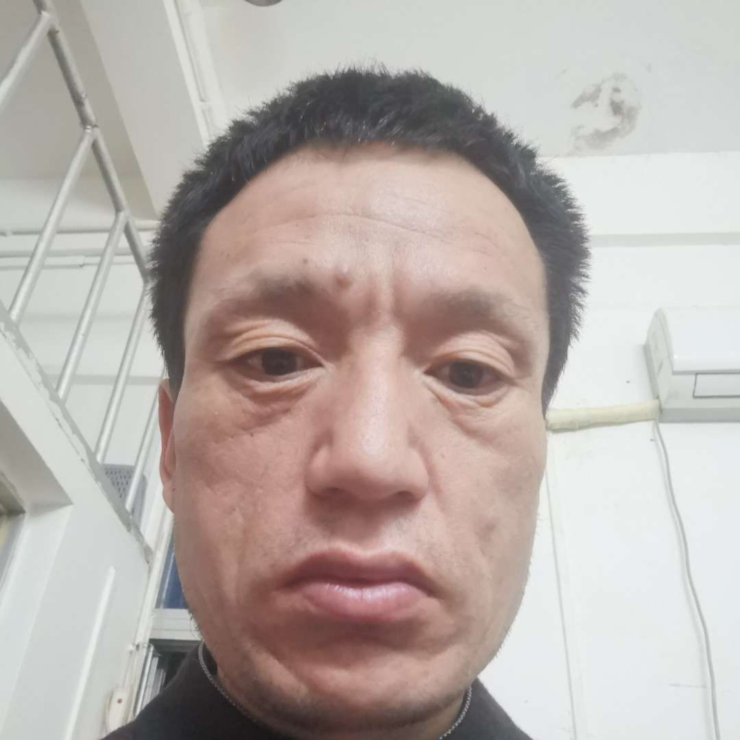 秋天笑优美的照片