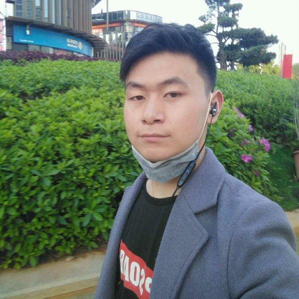 贪玩那呓语的照片