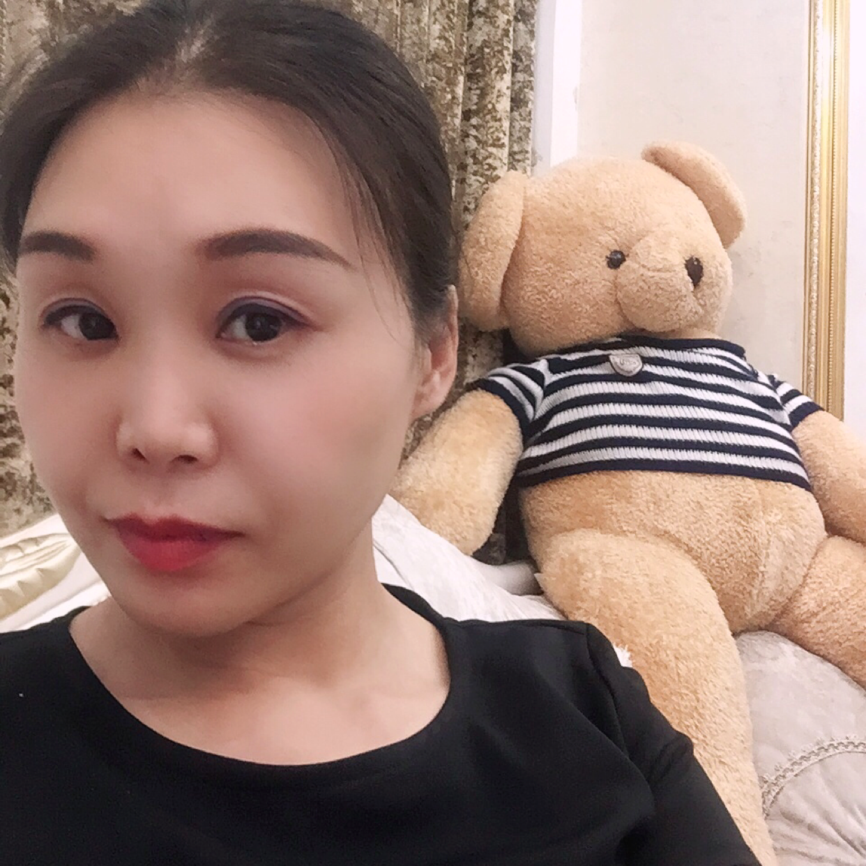 透过骨子里的骄傲的照片