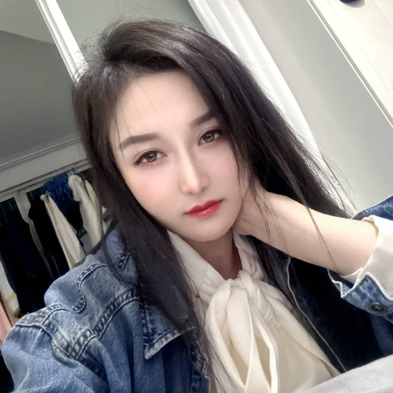 笑多了会卡粉、的照片