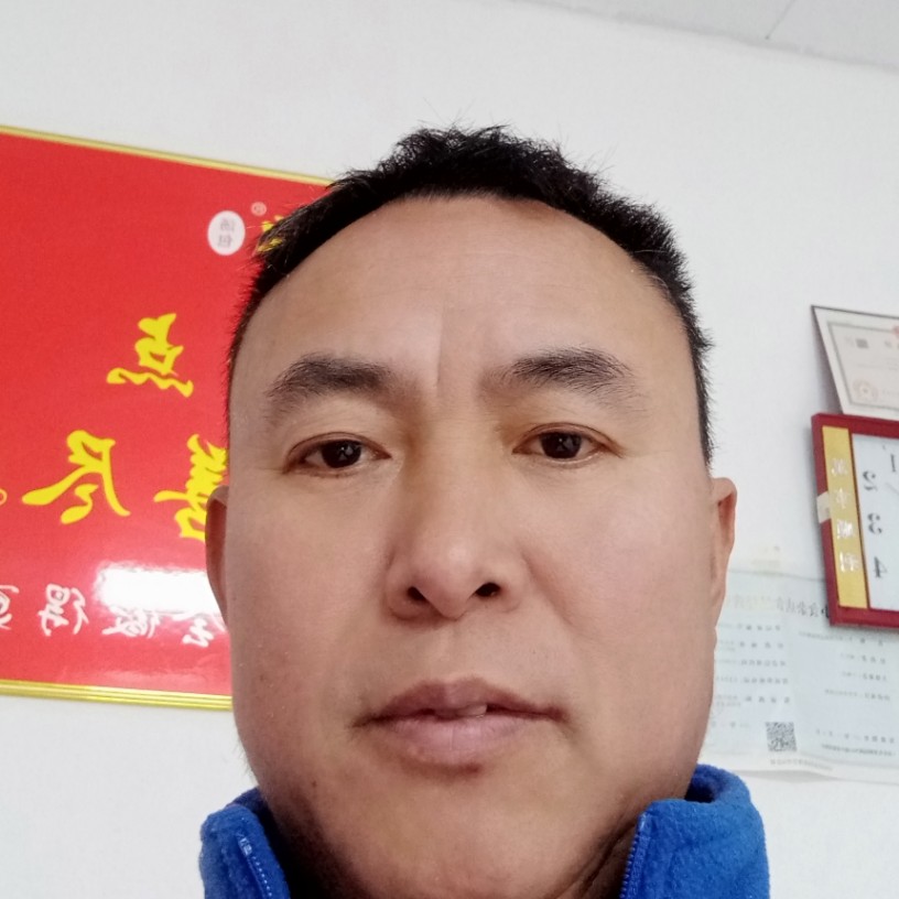高山浅吻漂亮的照片