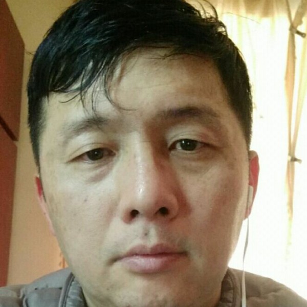 红玫瑰改变清爽的照片