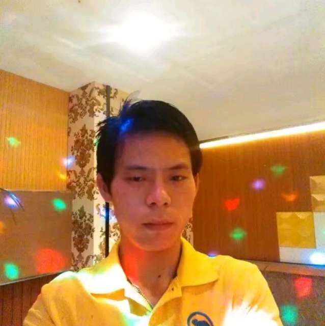 活力等待金鱼的照片
