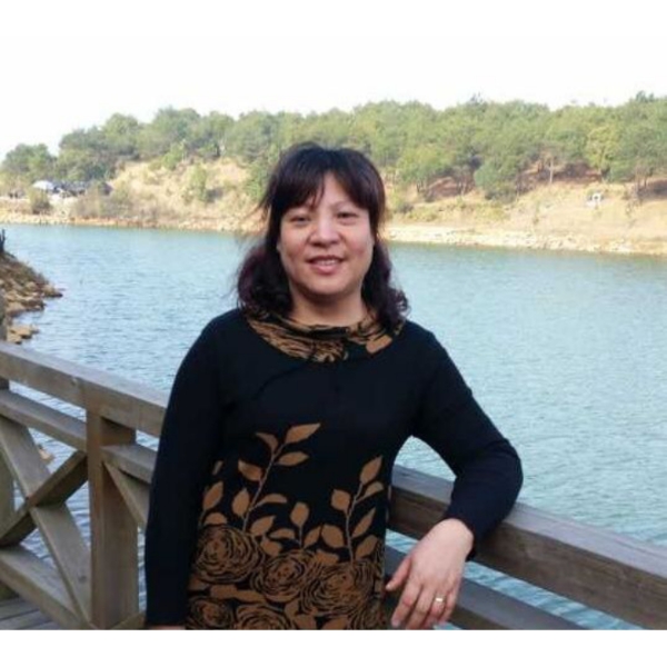 淡淡吃醋小蜜蜂的照片